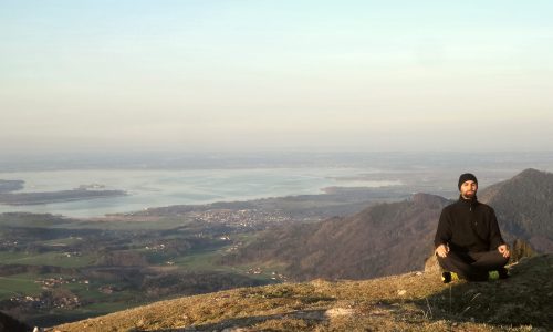 Yoga und Natur: Die Kraft der Bewegung im Freien für Körper, Geist und Seele